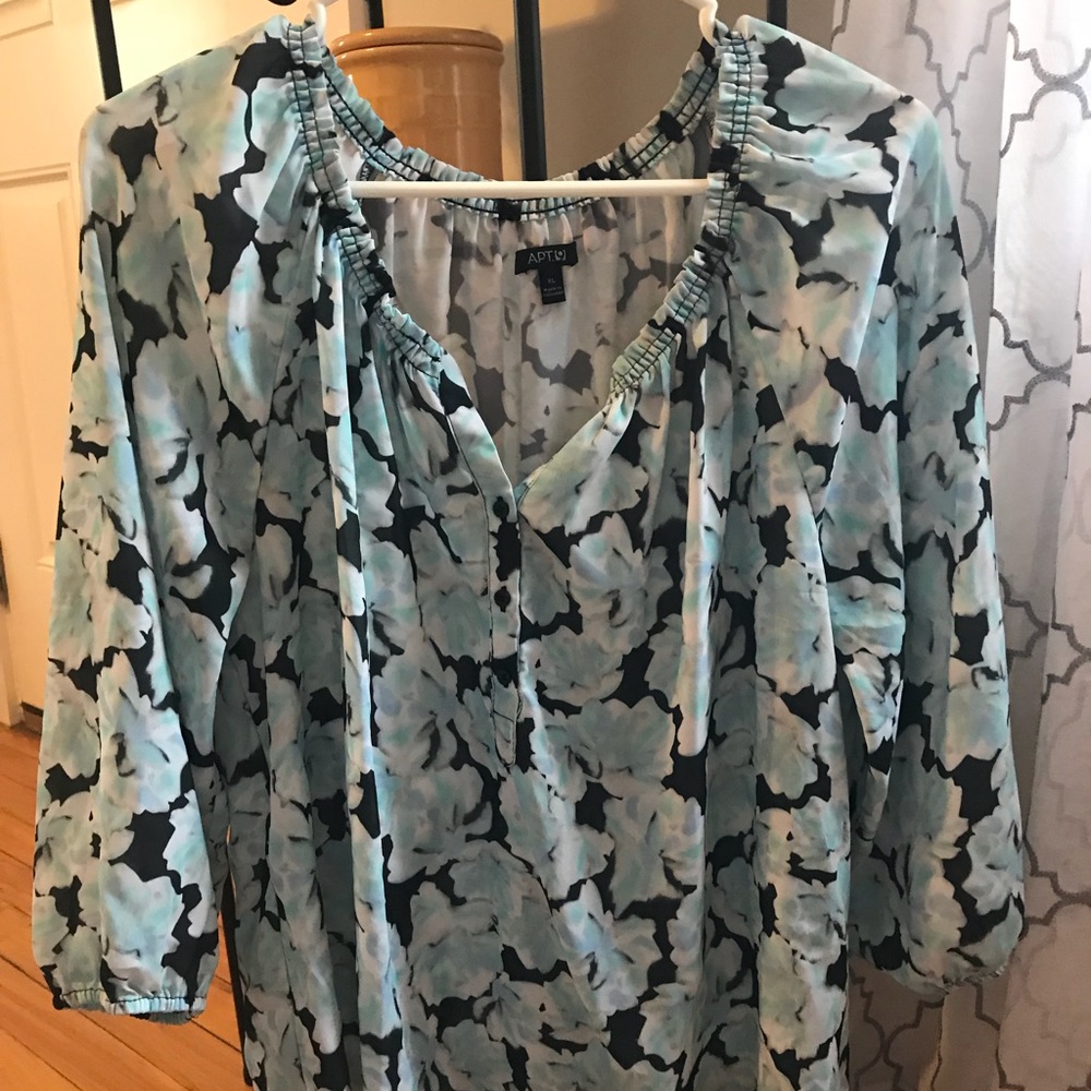 Apt 9 Blue Floral Shirt